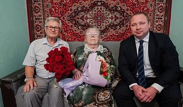 В Новотроицке поздравили со столетием Ольгу Ивановну Котенко